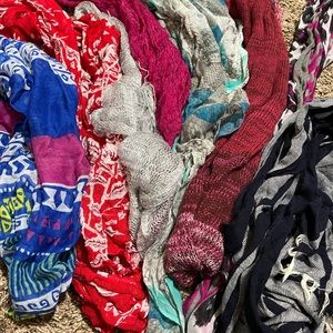 25+ scarf bundle